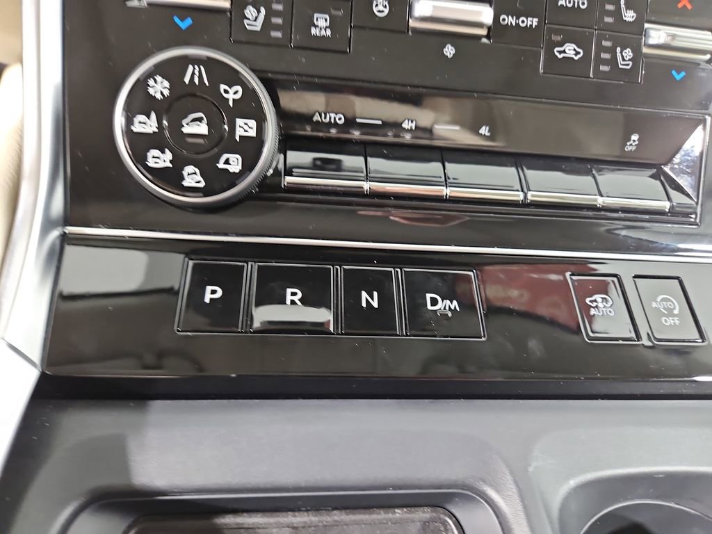 Certified 2025 Nissan Armada Platinum Reserve image 25