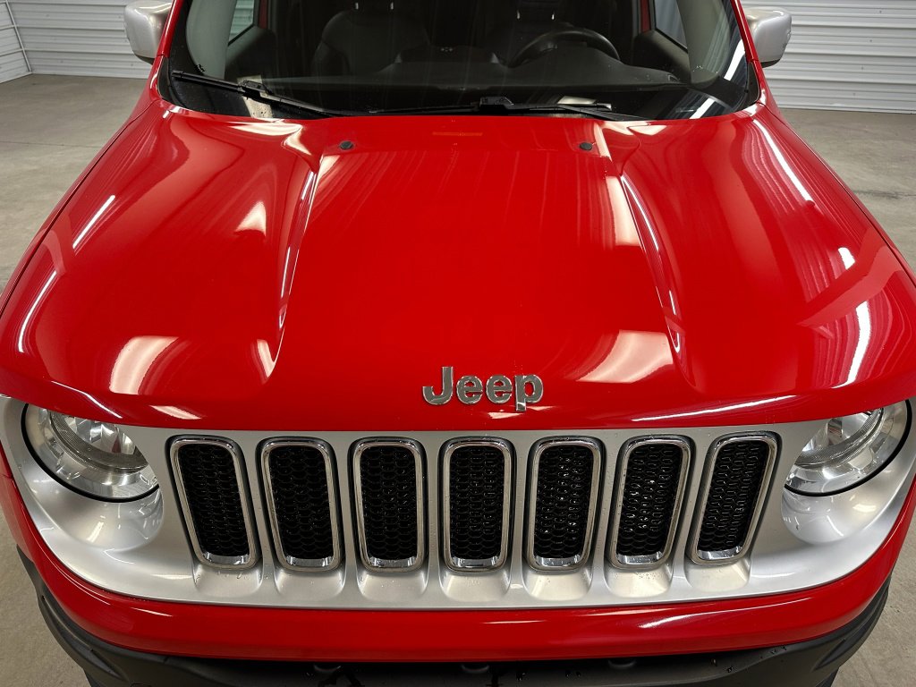Used 2015 Jeep Renegade Limited image 35