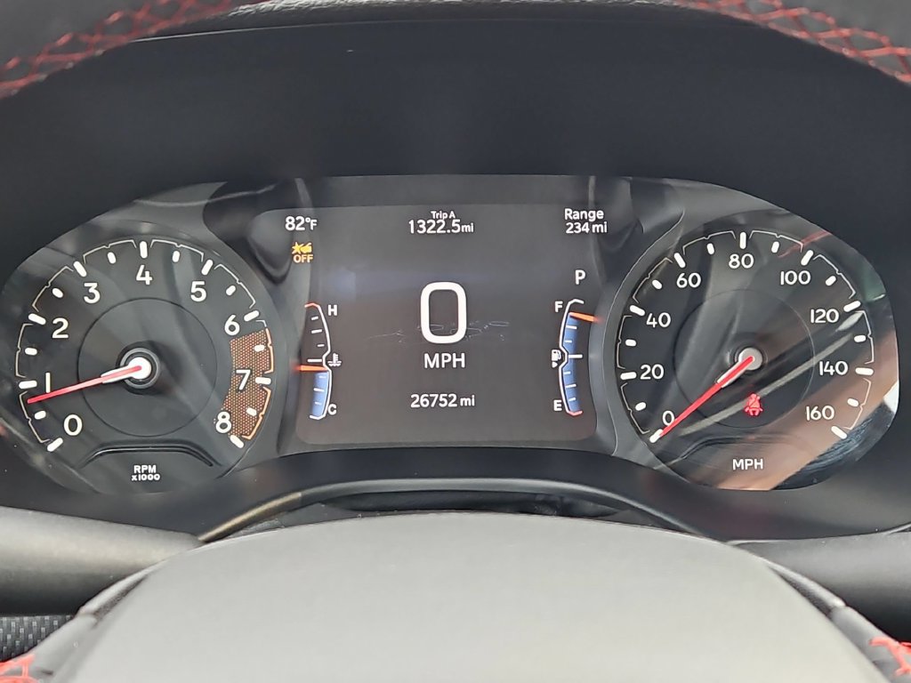 Used 2025 Jeep Compass Trailhawk AWD/4WD image 13