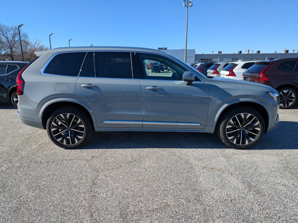 New 2026 Volvo XC90 B6 Ultra w/ Protection Package AWD/4WD image 3