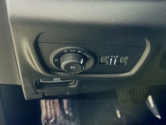 Used 2021 Jeep Grand Cherokee L Summit w/ Luxury Tech Group V image 10