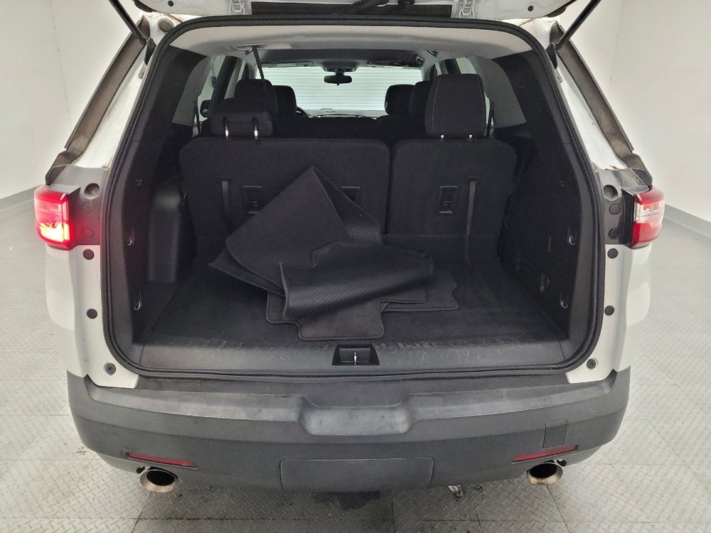 Used 2020 Chevrolet Traverse LS image 29