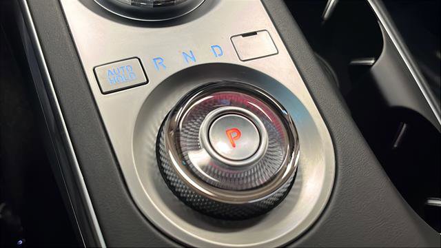 Used 2024 Genesis GV70 3.5T Sport w/ Sport Advanced Package image 19