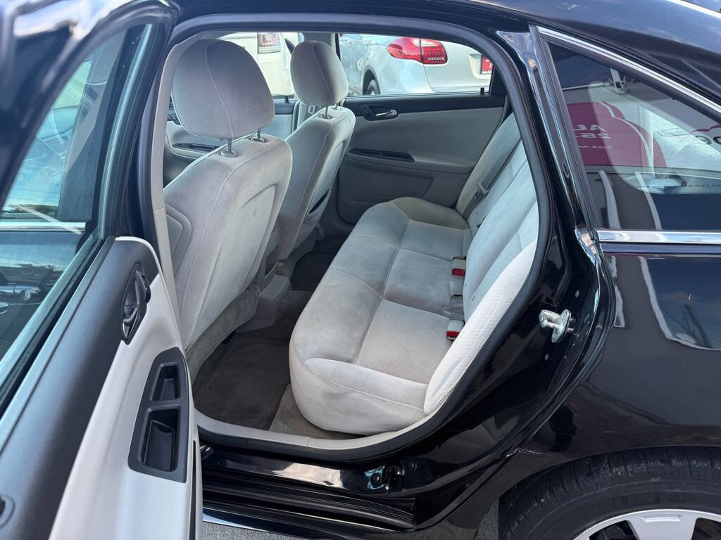 Used 2011 Chevrolet Impala LT image 14