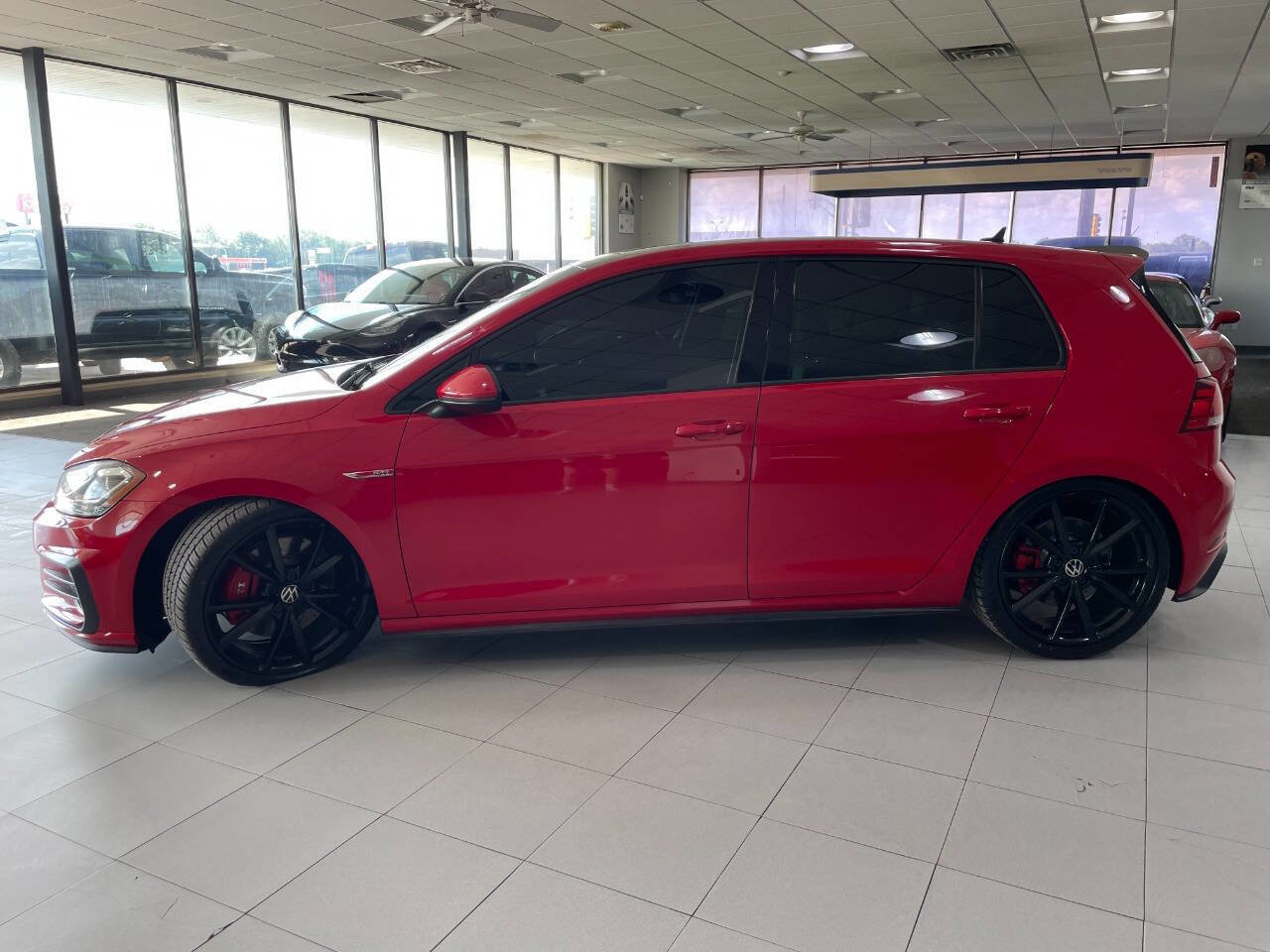 Used 2020 Volkswagen GTI SE image 4