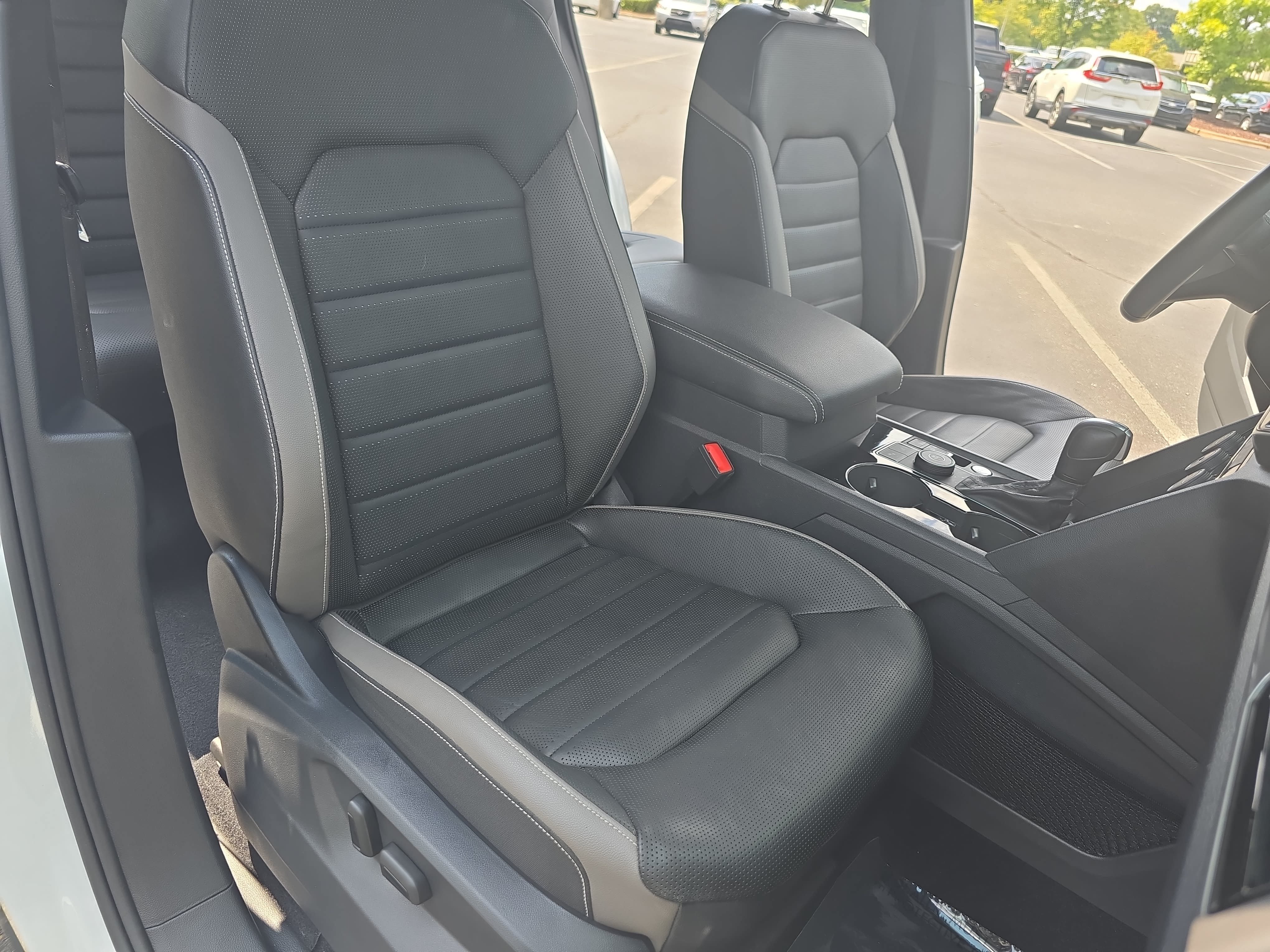 Used 2020 Volkswagen Atlas Cross Sport SEL Premium AWD/4WD image 10