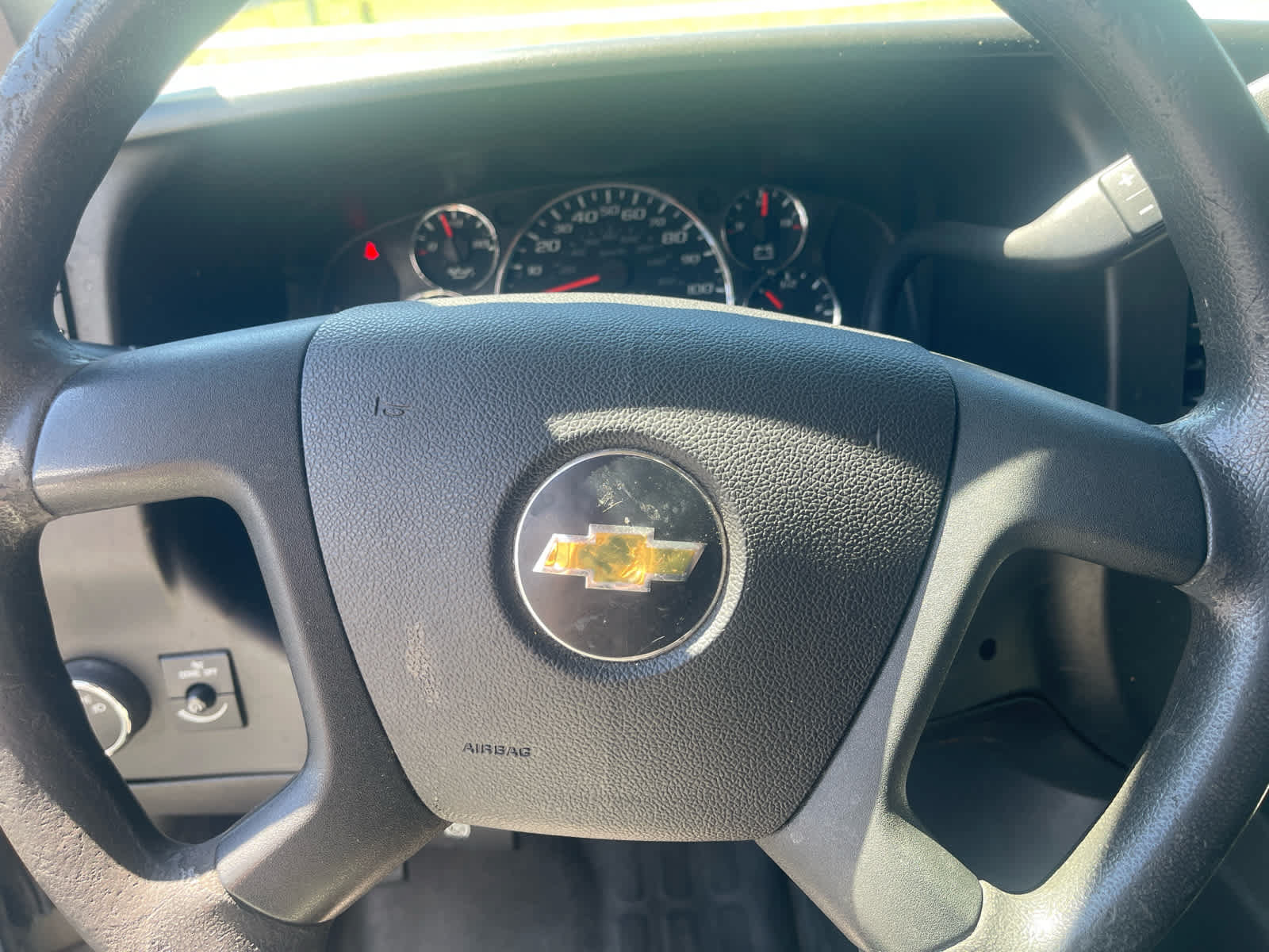 Used 2019 GMC Savana 3500 RWD image 18
