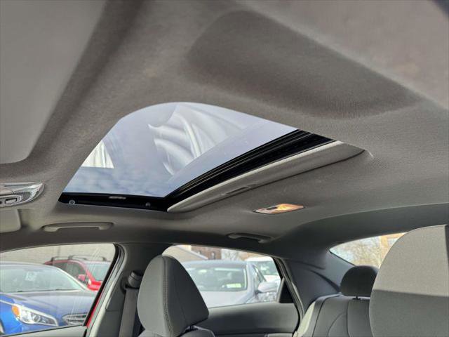 Certified 2025 Hyundai Elantra SEL image 19