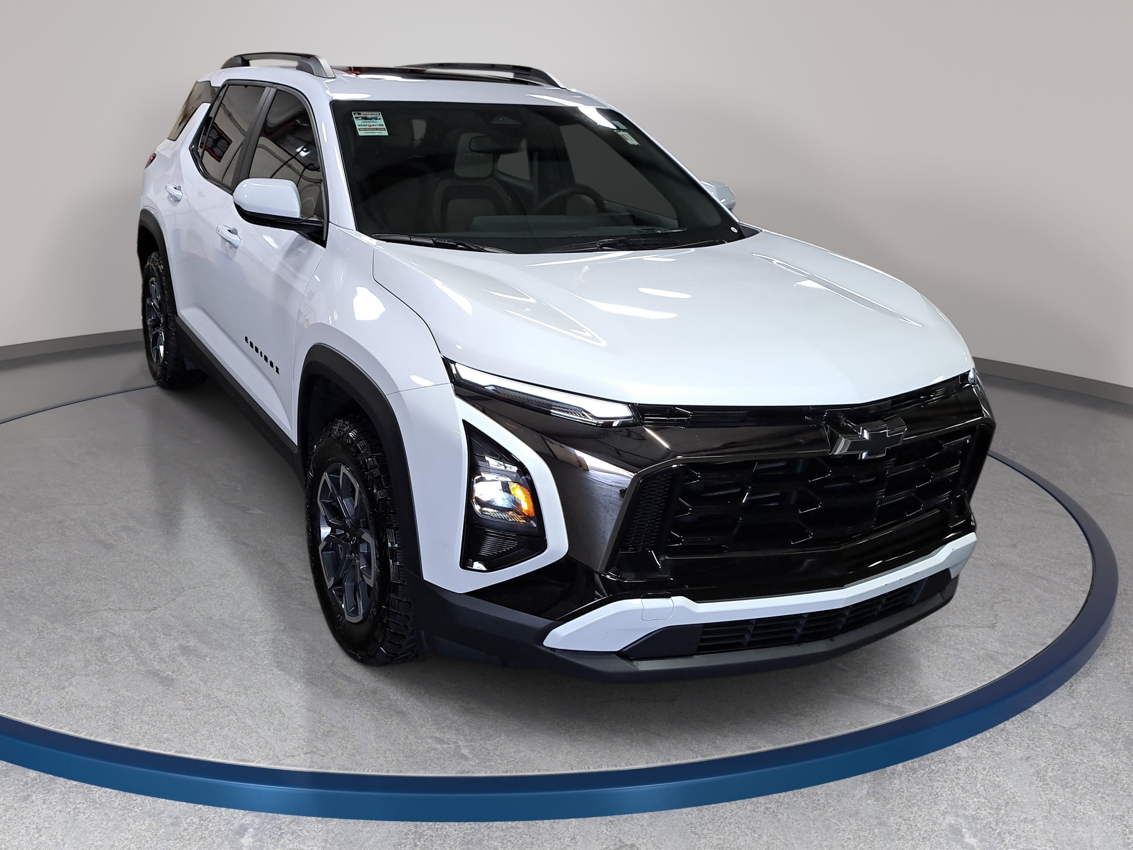 Used 2026 Chevrolet Equinox ACTIV w/ Convenience Package III FWD image 3