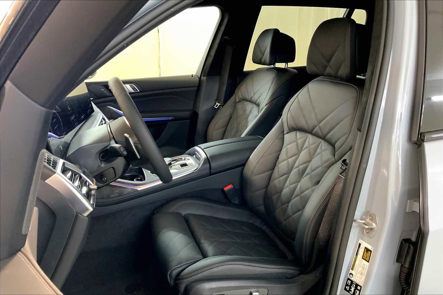 New 2026 BMW X7 xDrive40i w/ M Sport Package image 9