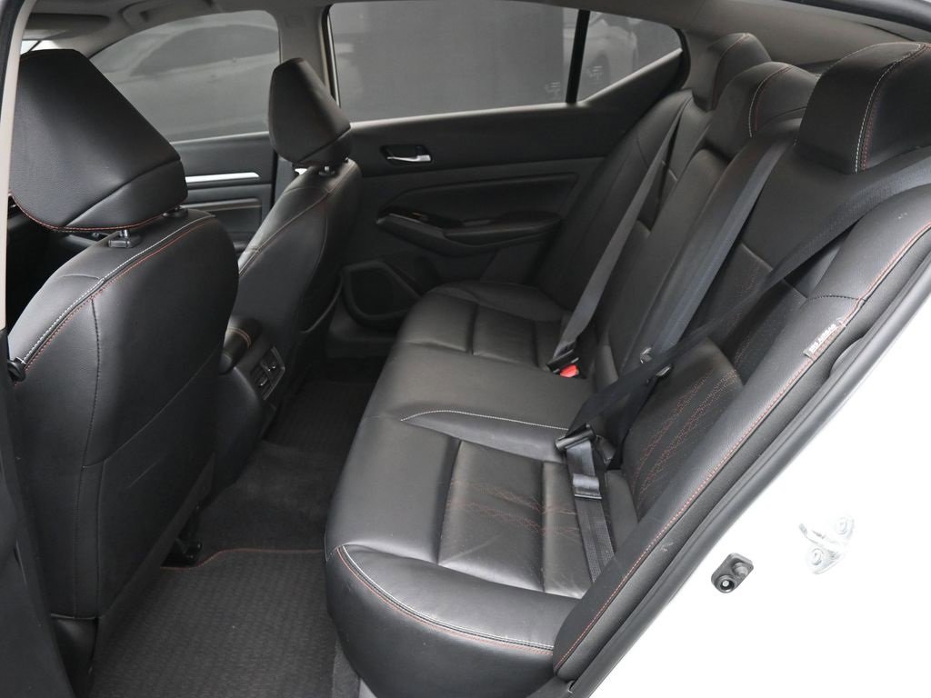 Used 2023 Nissan Altima 2.0 SR image 11