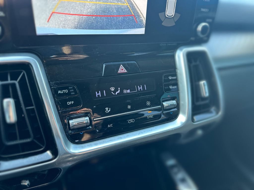 Used 2022 Kia Sorento SX image 17