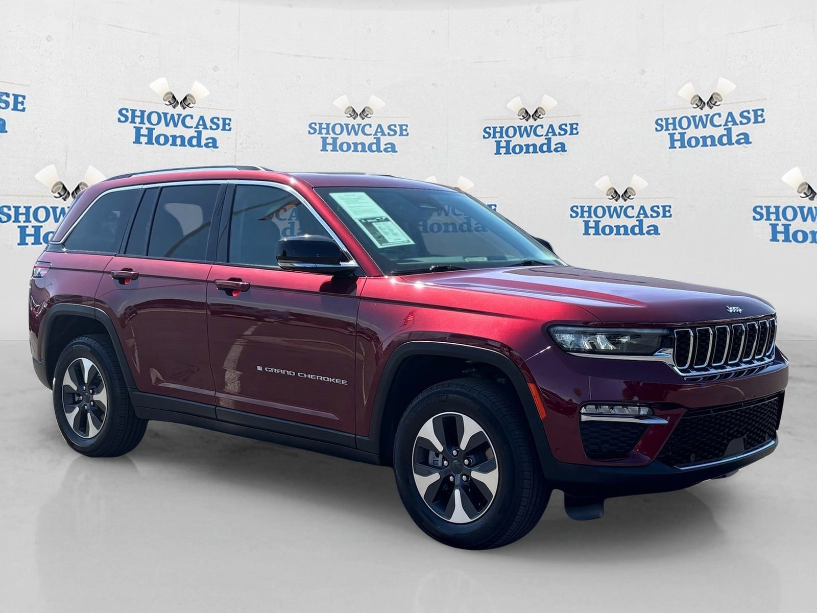 Used 2022 Jeep Grand Cherokee Limited 4xe w/ Luxury Tech Group II image 10