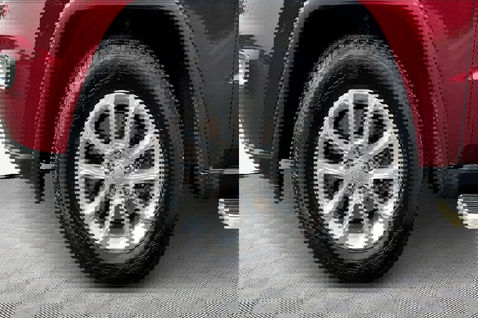 Used 2021 Jeep Grand Cherokee Laredo w/ Security & Convenience Group image 35