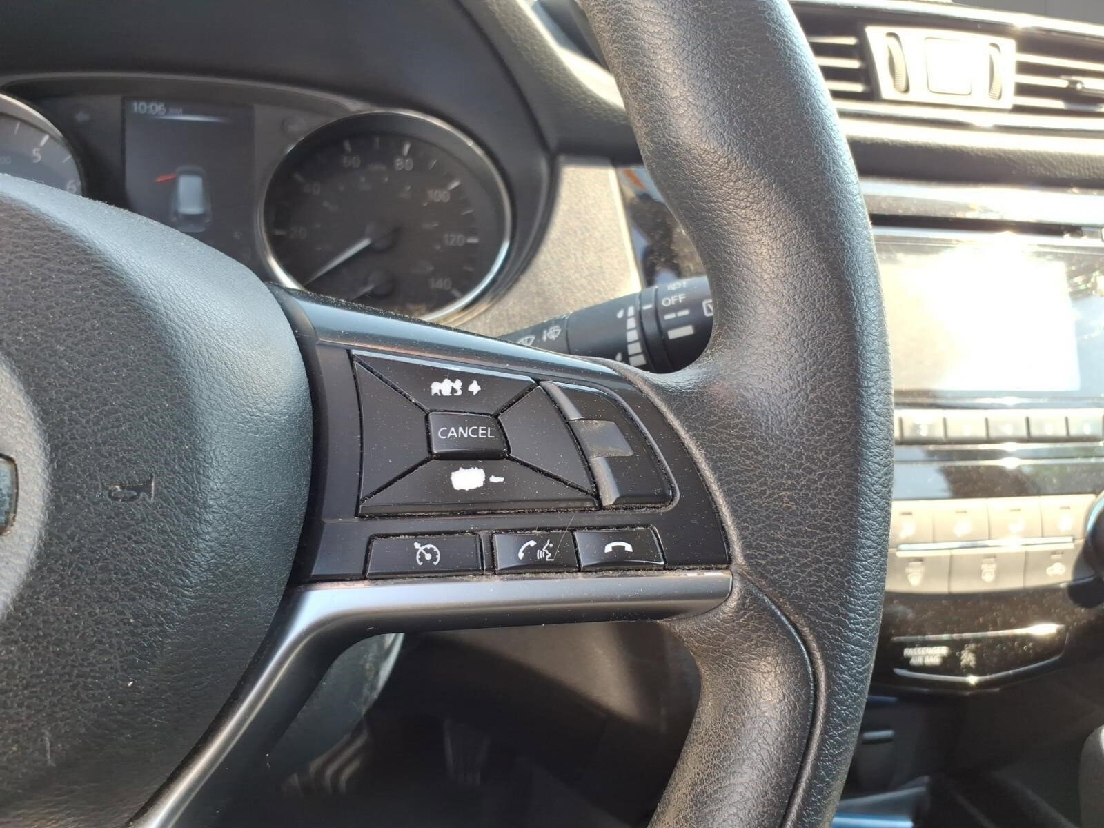 Used 2017 Nissan Rogue S AWD/4WD image 12