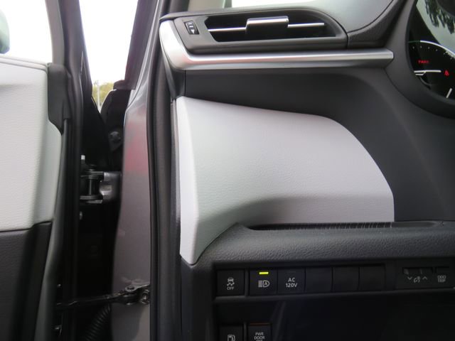 Certified 2026 Toyota Sienna XLE image 39