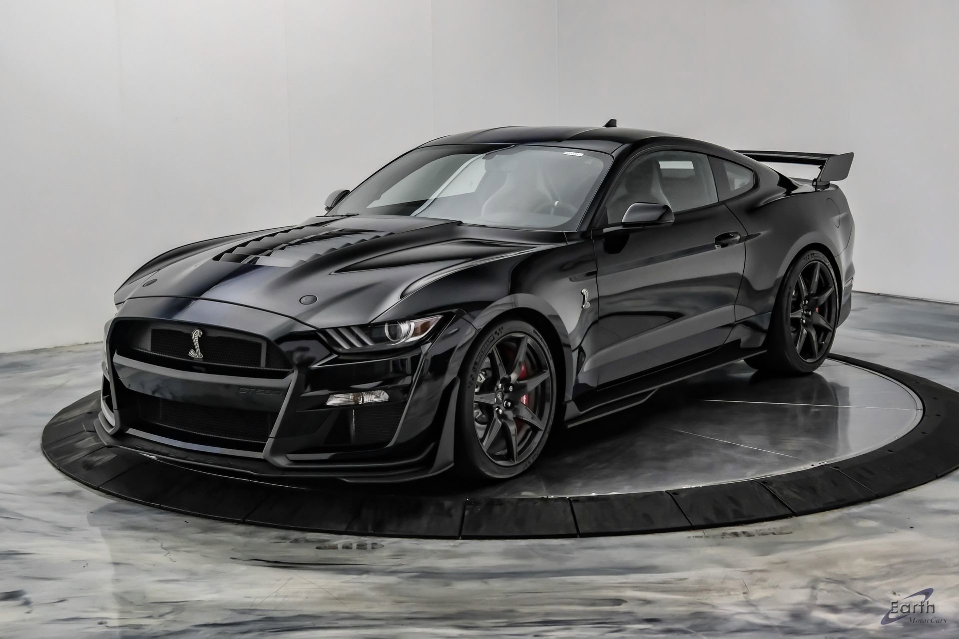 Used 2021 Ford Mustang Shelby GT500 w/ Carbon Fiber Track Pack RWD image 6