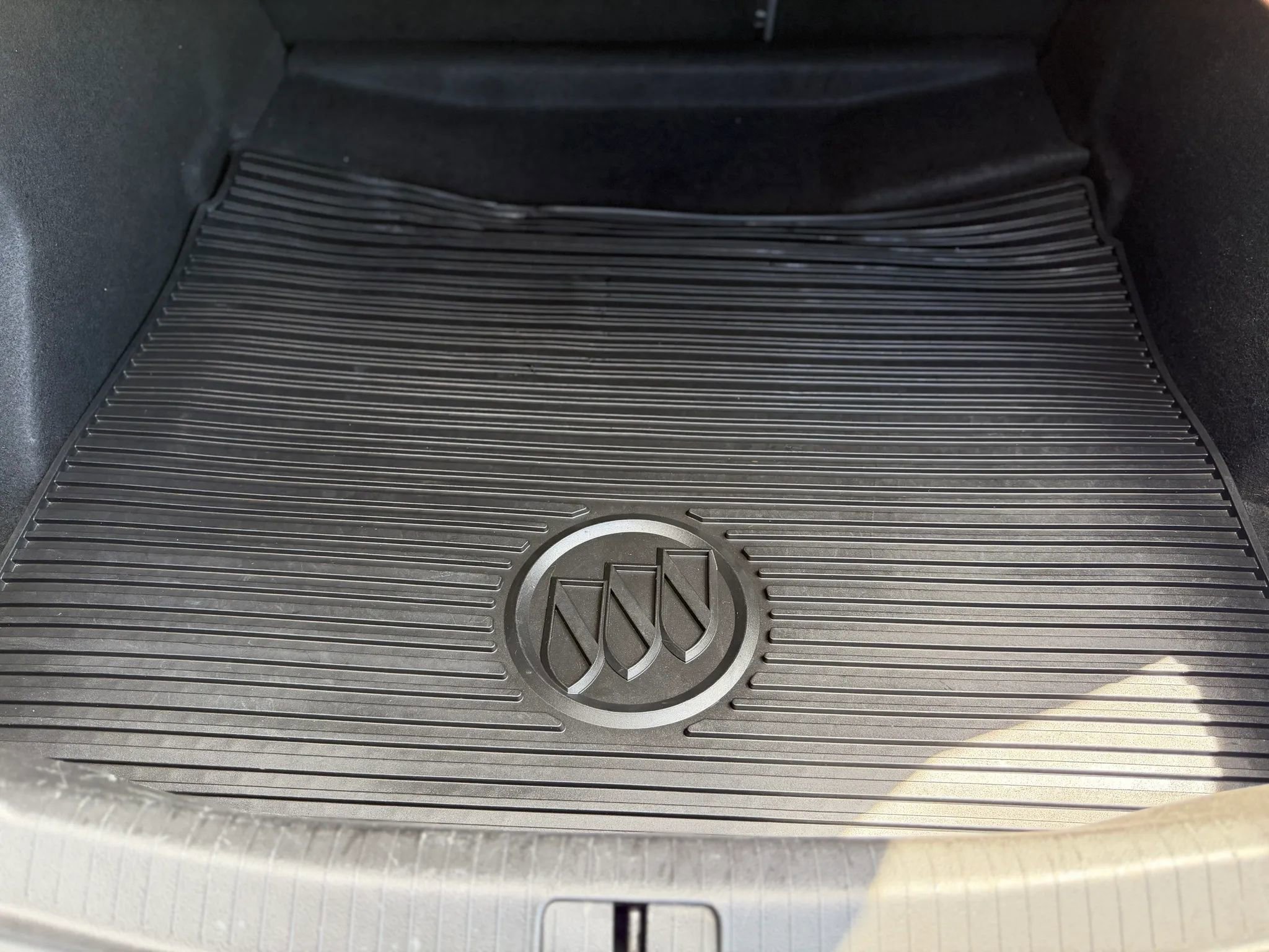 Used 2016 Buick Regal AWD image 19