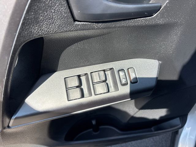 Used 2016 Toyota RAV4 LE FWD image 14