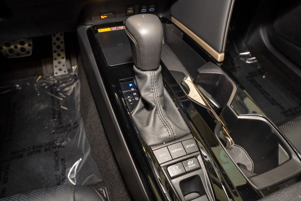 Used 2025 Toyota Camry XSE image 17