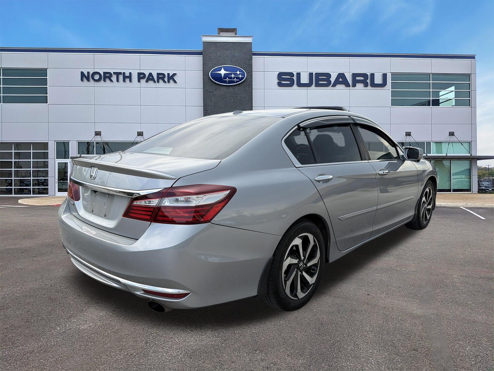 Used 2017 Honda Accord EX-L image 3
