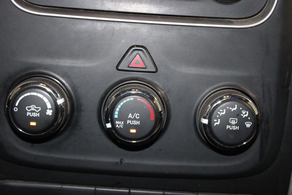 Used 2017 RAM 1500 Classic SLT AWD/4WD image 26