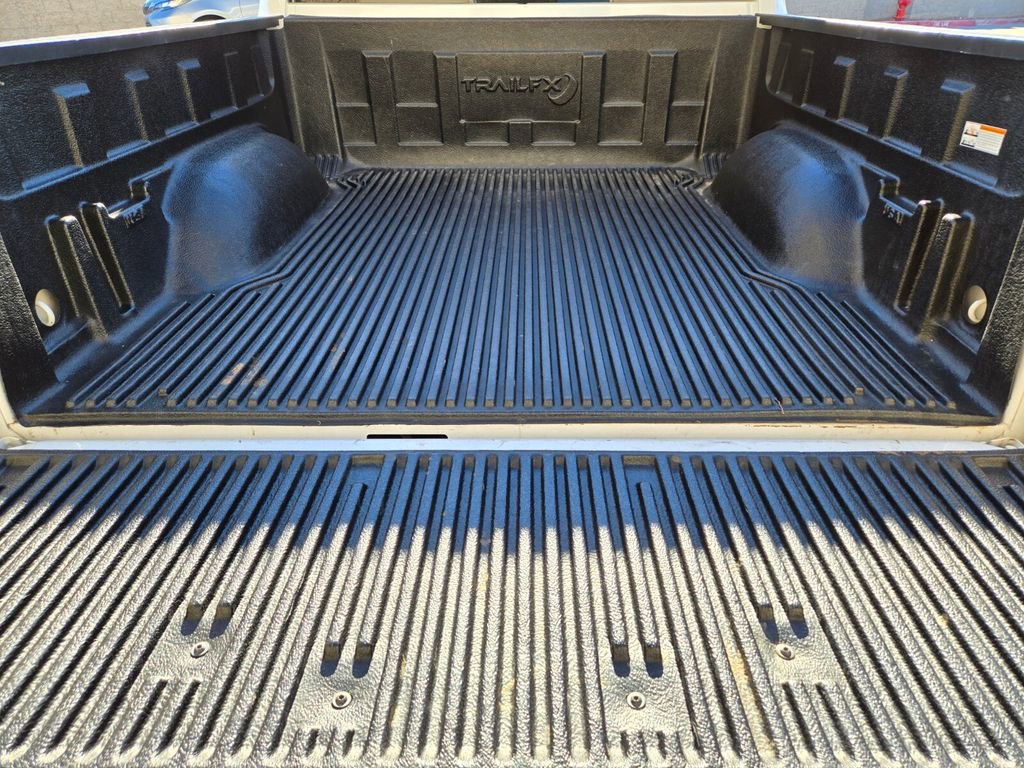 Used 2021 RAM 1500 Classic SLT image 17