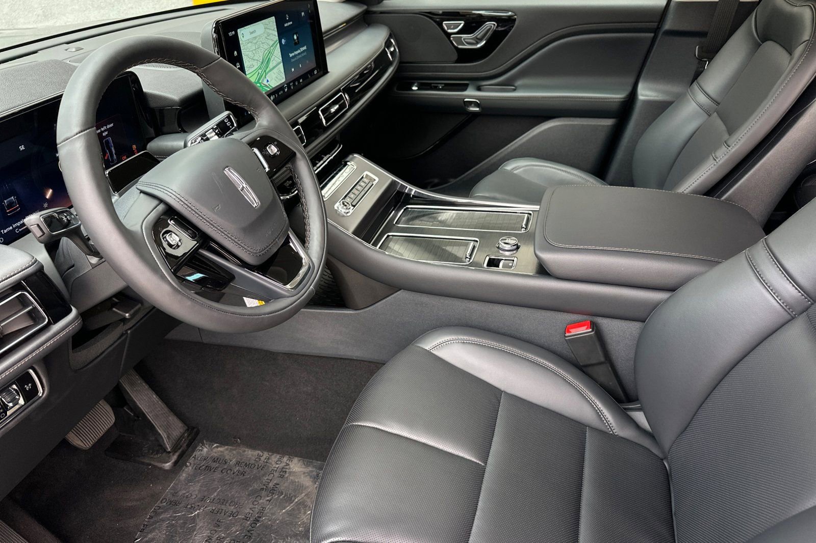 New 2026 Lincoln Aviator 2WD w/ Jet Appearance Package image 9