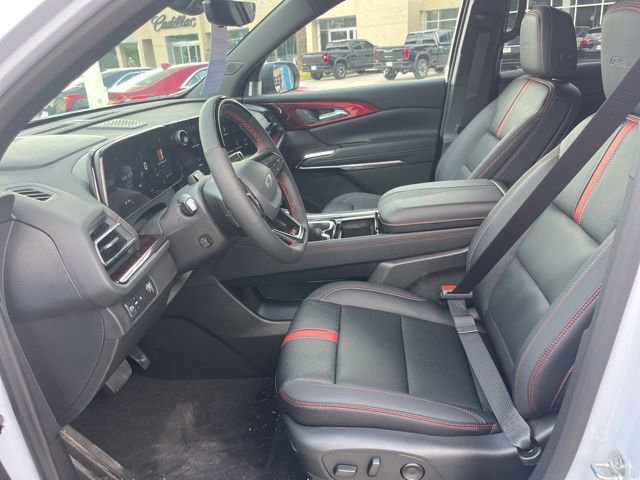 New 2026 Chevrolet Traverse RS w/ LPO, Floor Liner Package FWD image 19