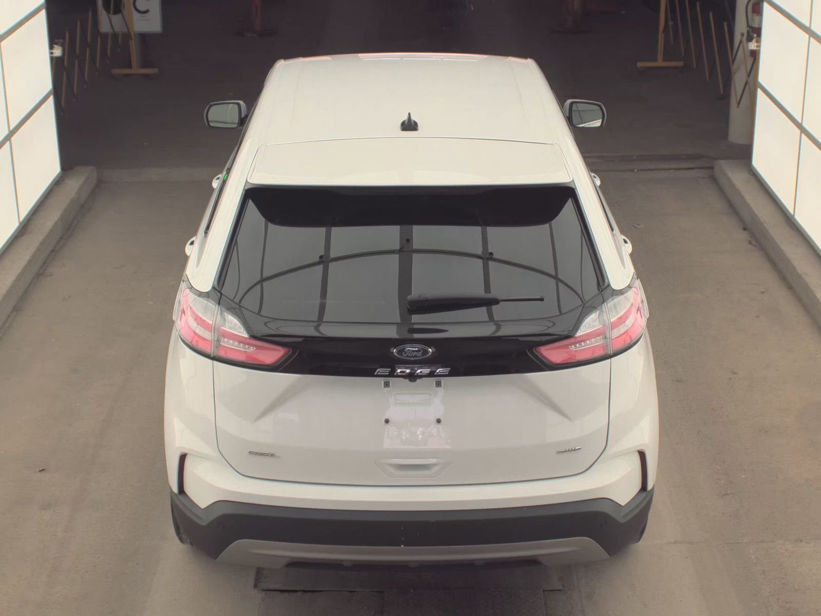 Used 2024 Ford Edge SEL w/ Convenience Package image 17