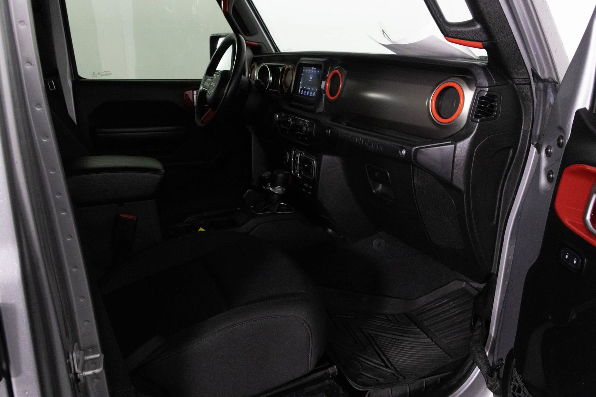 Used 2018 Jeep Wrangler Unlimited Sport S image 38