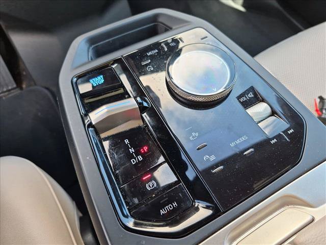 Certified 2024 BMW iX xDrive50 w/ Sport Package AWD/4WD image 10