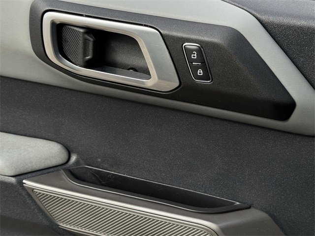 Used 2023 Ford Bronco Badlands image 24