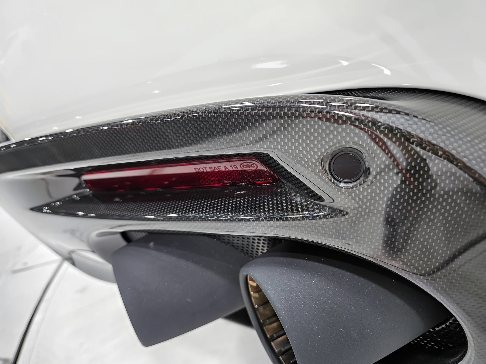 Used 2025 Ferrari Roma Spider RWD image 24