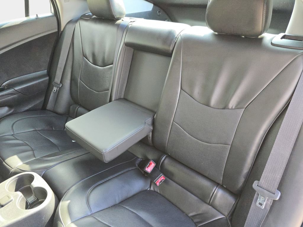 Used 2018 Chevrolet Volt LT w/ Comfort Package image 18