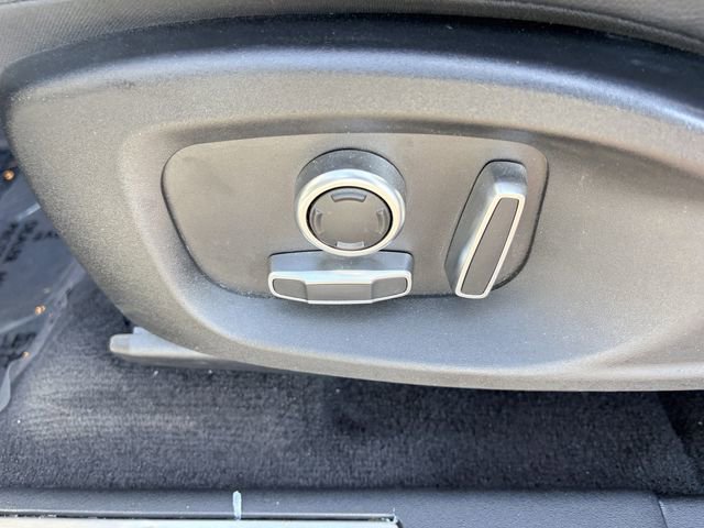 Used 2022 Jaguar E-PACE SE image 7