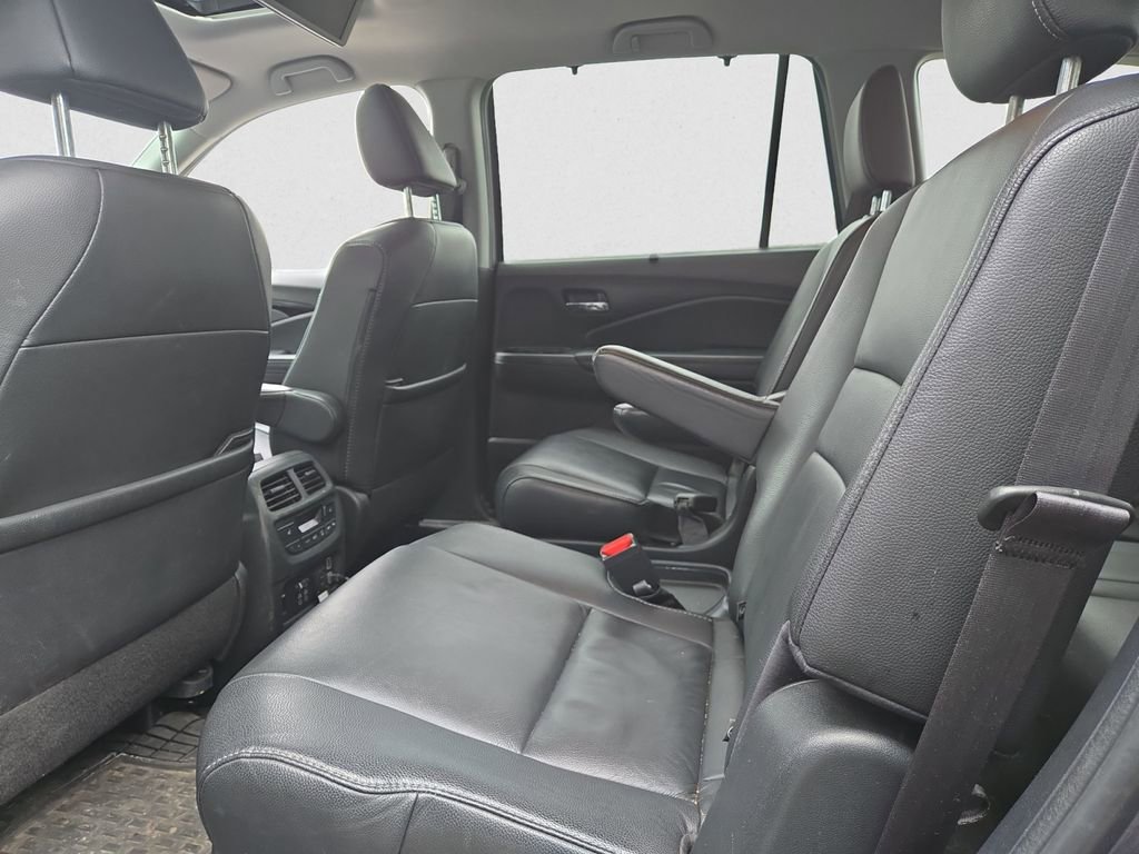 Used 2021 Honda Pilot Touring image 22