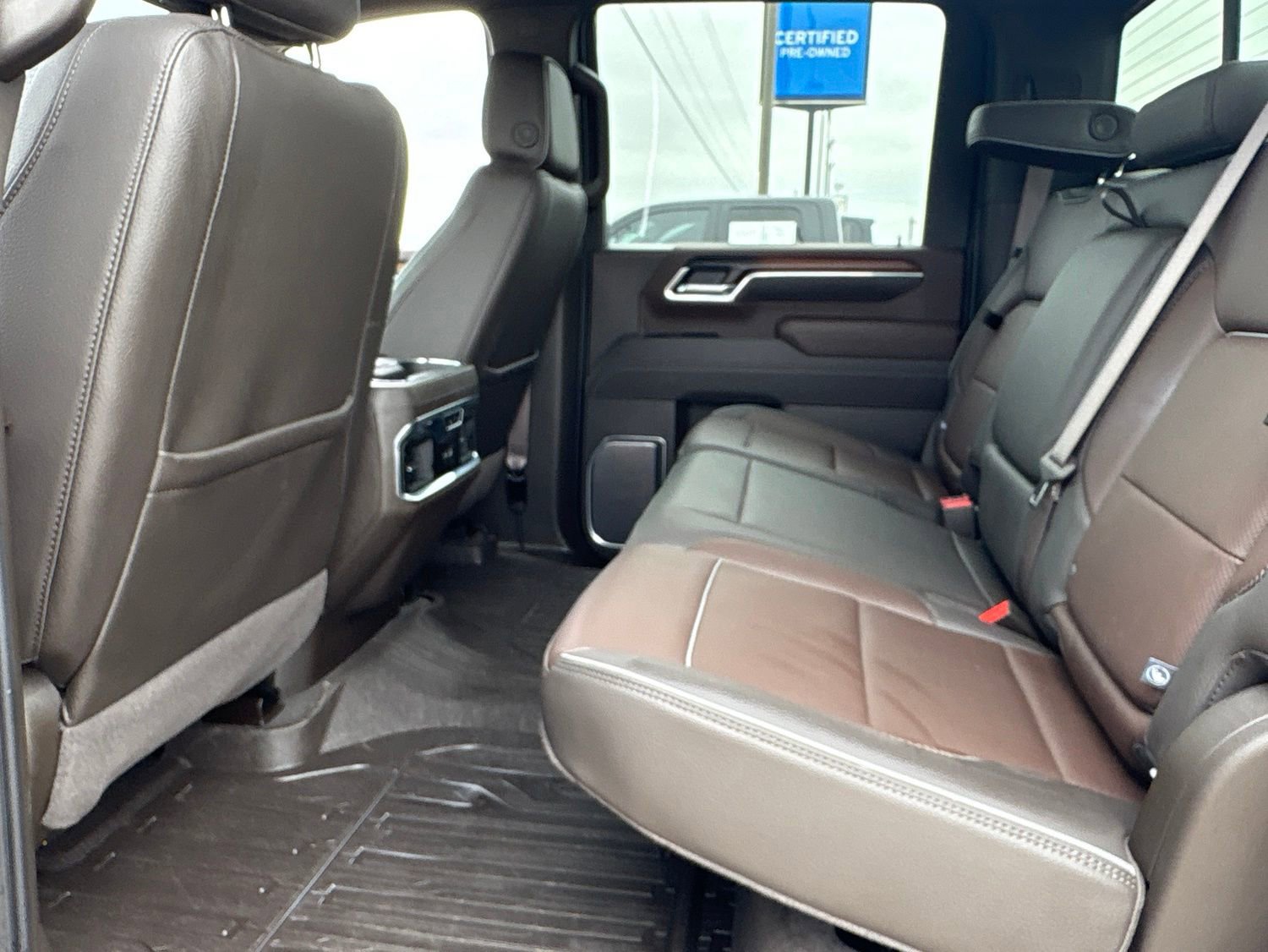 Used 2025 GMC Sierra 2500 Denali w/ Denali Reserve Package AWD/4WD image 18