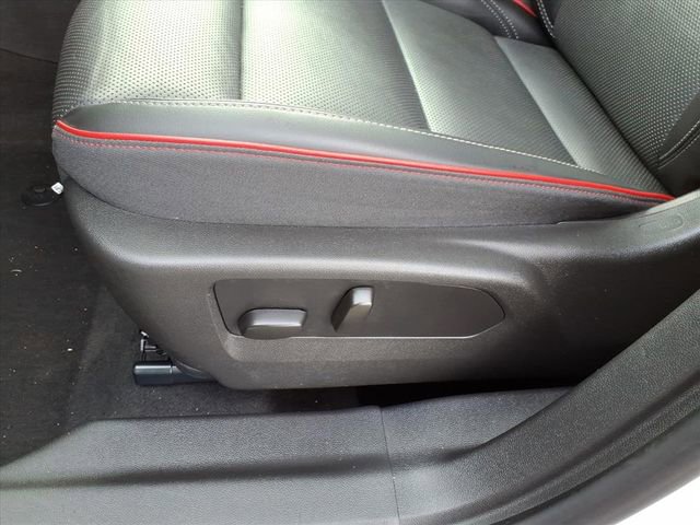 Used 2023 Buick Envision Essence w/ Sport Touring Package image 14