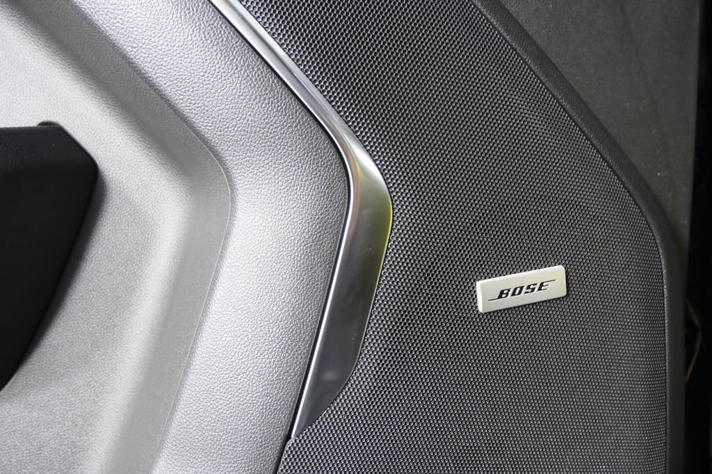 Used 2026 GMC Yukon Elevation AWD/4WD image 9
