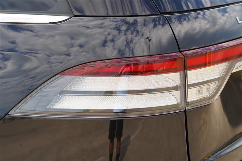 Used 2020 Lincoln Aviator Reserve AWD/4WD image 31