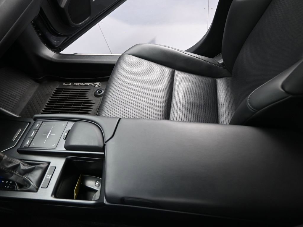 Used 2019 Lexus ES 350 w/ Premium Package FWD image 24