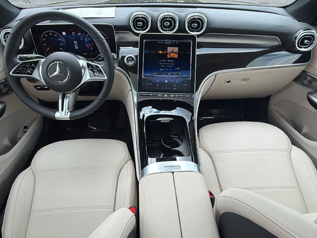 Used 2026 Mercedes-Benz GLC 300 4MATIC image 22