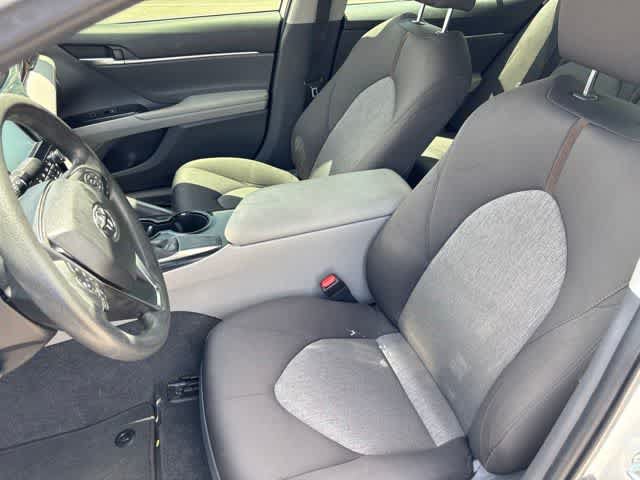 Used 2019 Toyota Camry LE FWD image 11