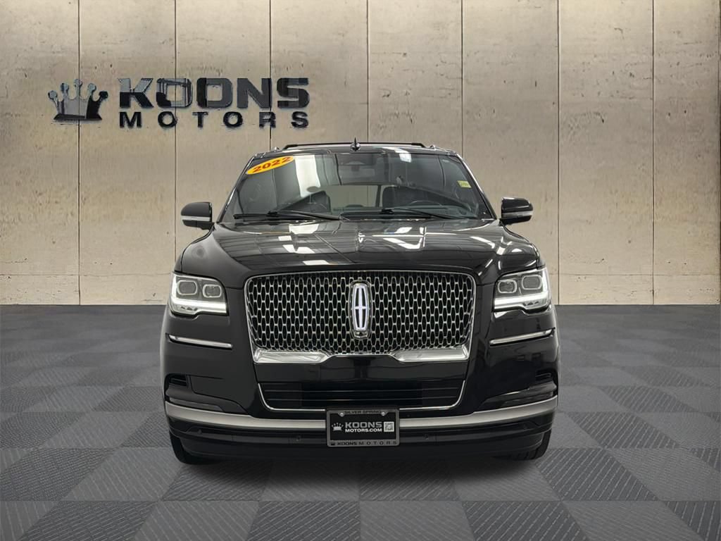 Certified 2022 Lincoln Navigator Reserve AWD/4WD image 3