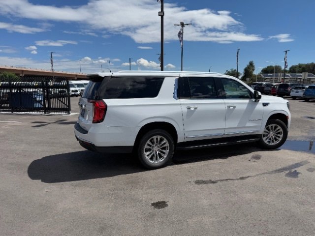 Used 2023 GMC Yukon XL SLT image 36