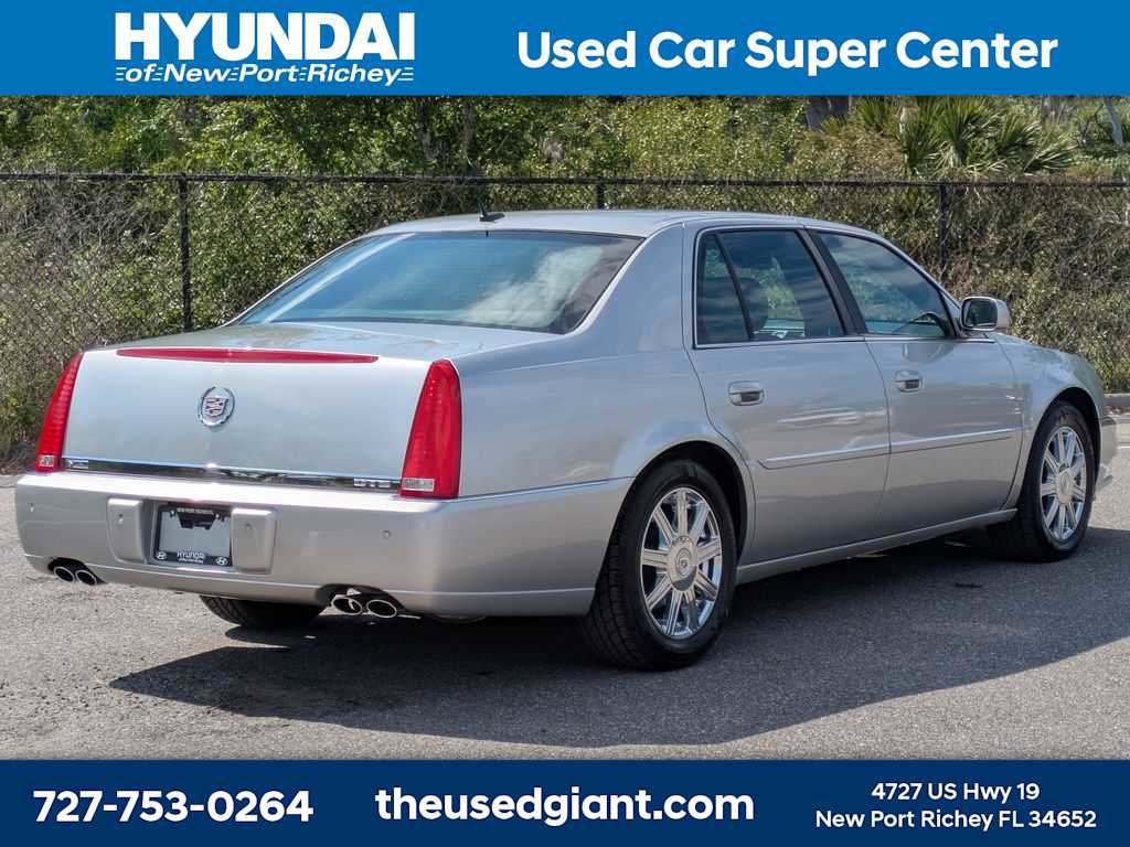 Used 2007 Cadillac DTS Luxury II image 5