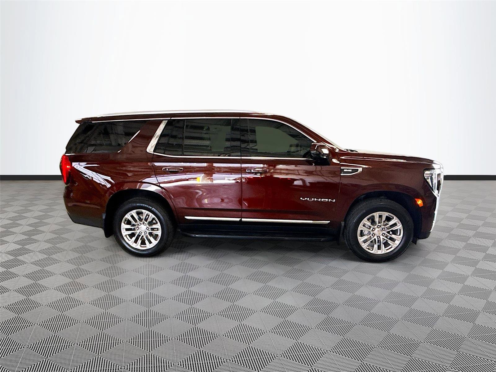 Used 2022 GMC Yukon SLT w/ SLT Luxury Package AWD/4WD image 8
