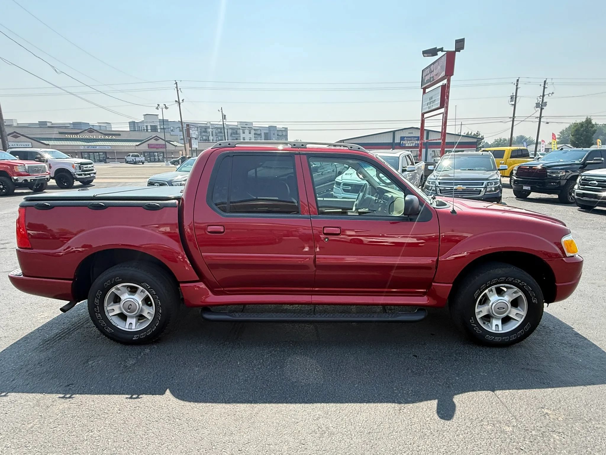 Used 2004 Ford Explorer Sport Trac XLT AWD/4WD image 6