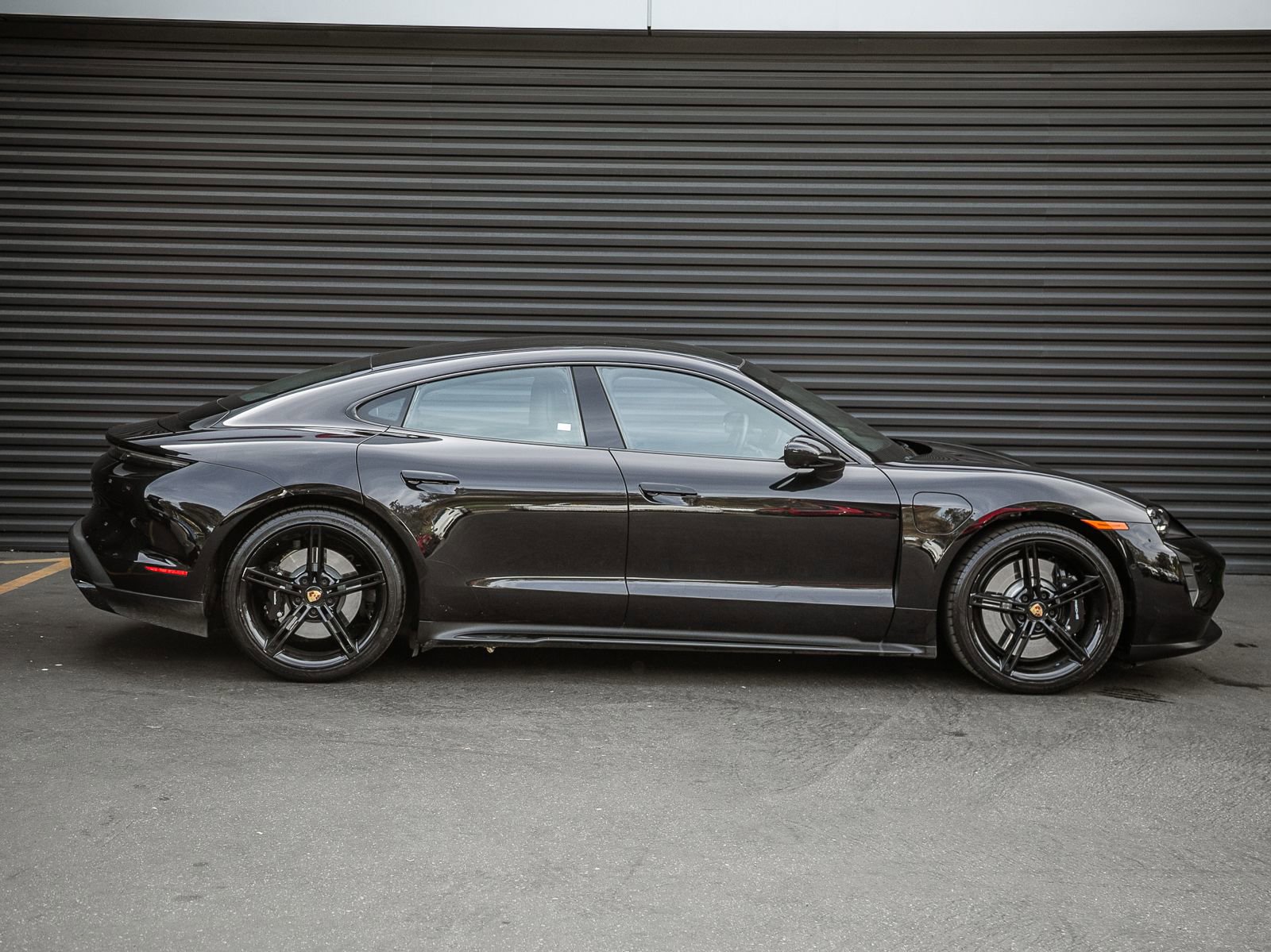 Certified 2023 Porsche Taycan GTS image 8